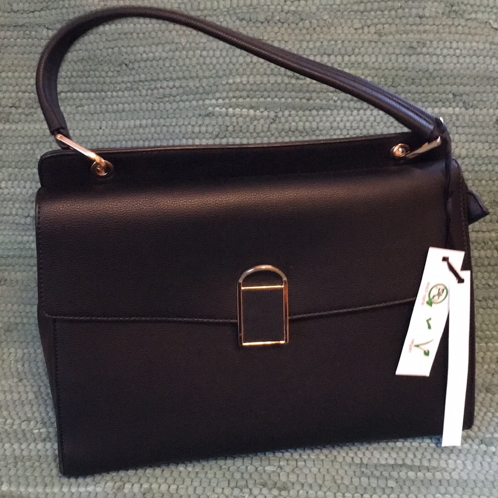 NEW—- La Terre Black Handbag